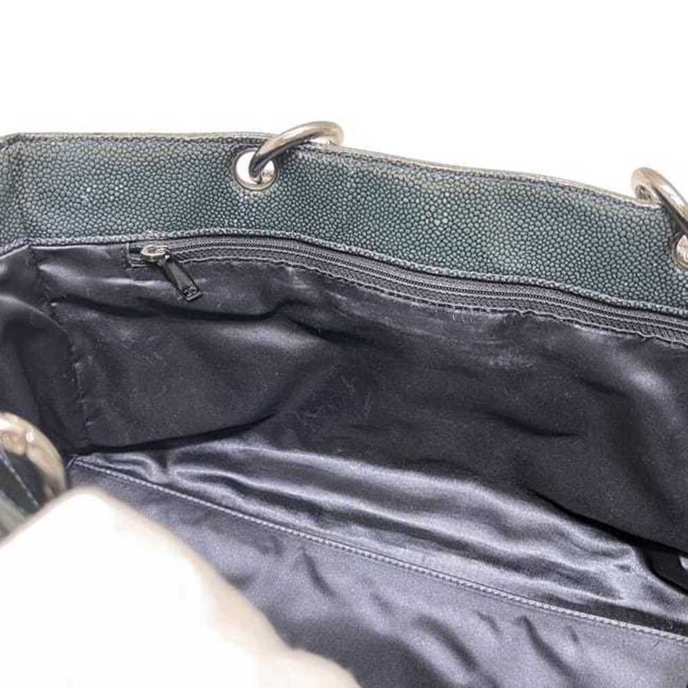 CHANEL Green Leather Tote Bag - Picture 7 of 11